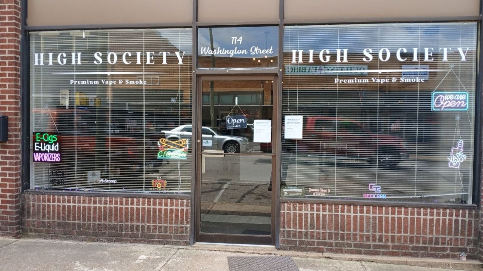 High Society storefront on Washington Street in downtown Doniphan